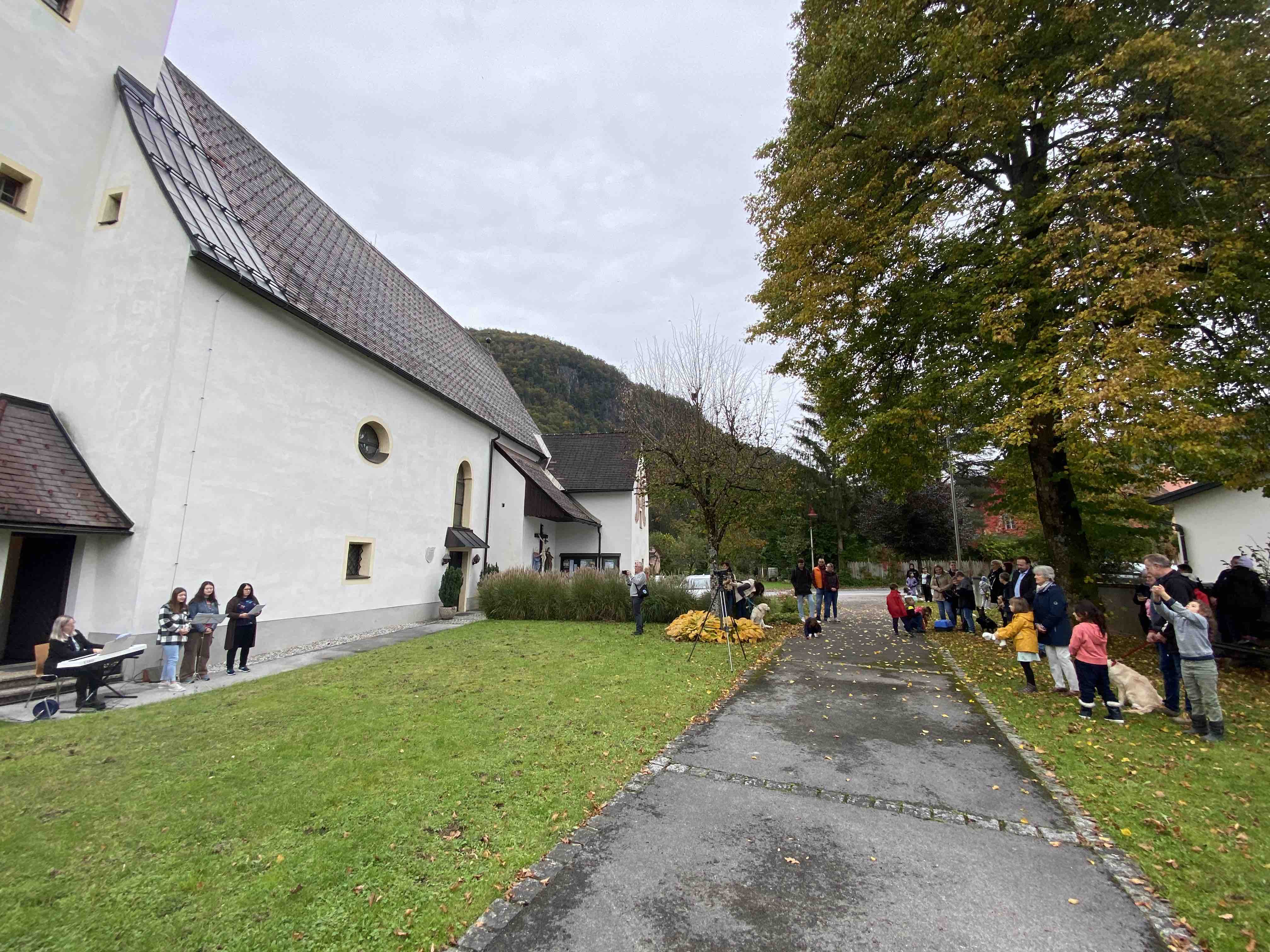 Tiersegnung in Altenmarkt / Ulrich Diel