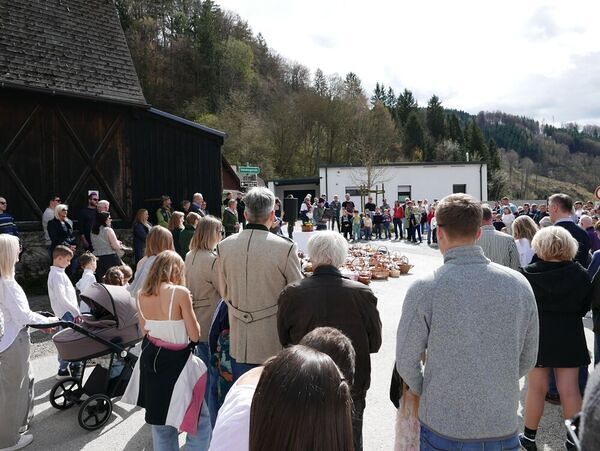 Segnung der Osterspeisen am Karsamstag in Hinterberg